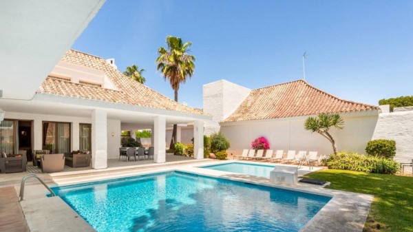 Beautiful villa in Puerto Banus